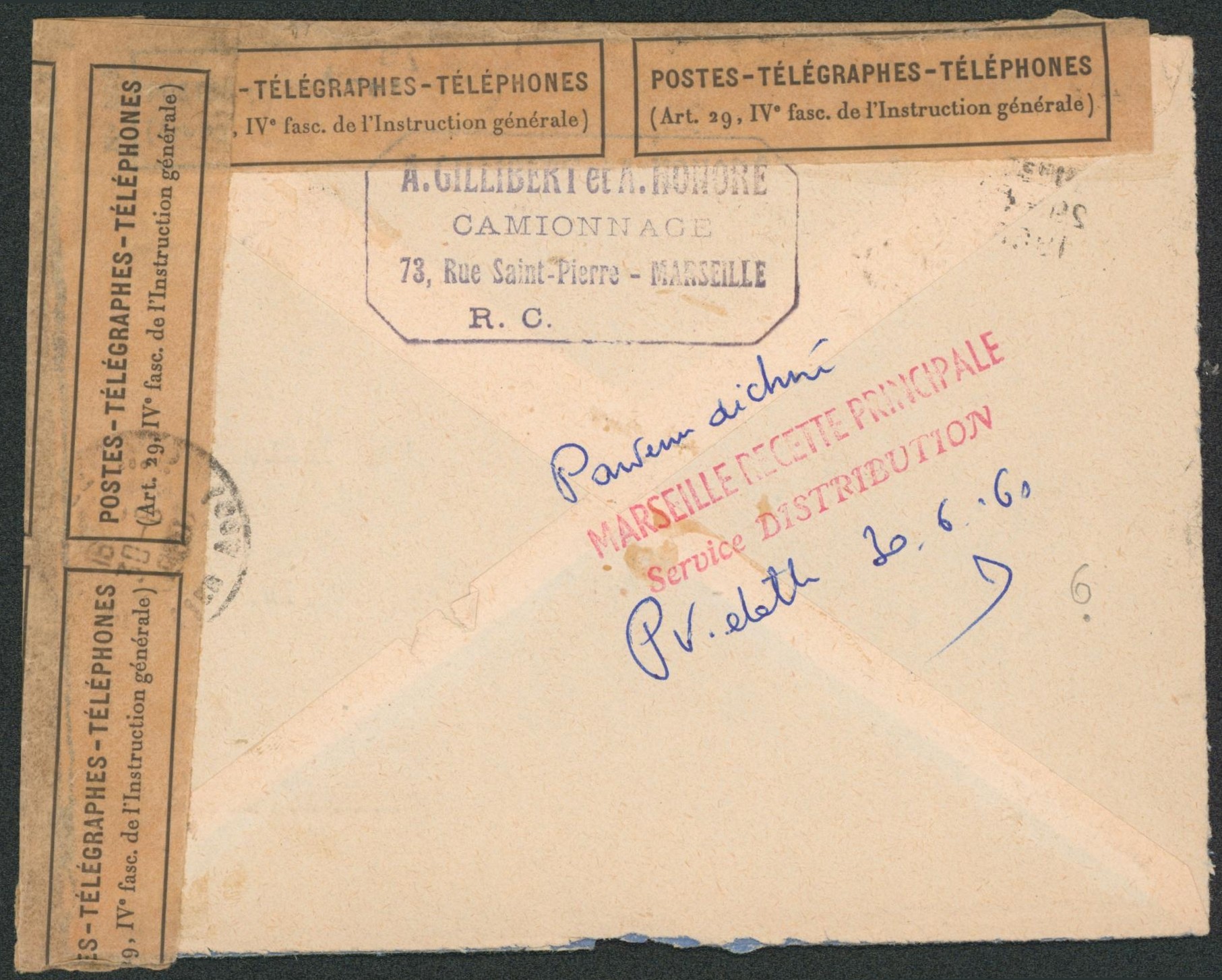France - Lettre expédiée de Marseille (1960) > Marseille çàd griffe rouge "Marseille recette principale / service distribution", parvenue déchirée + bandelette de réparation. "