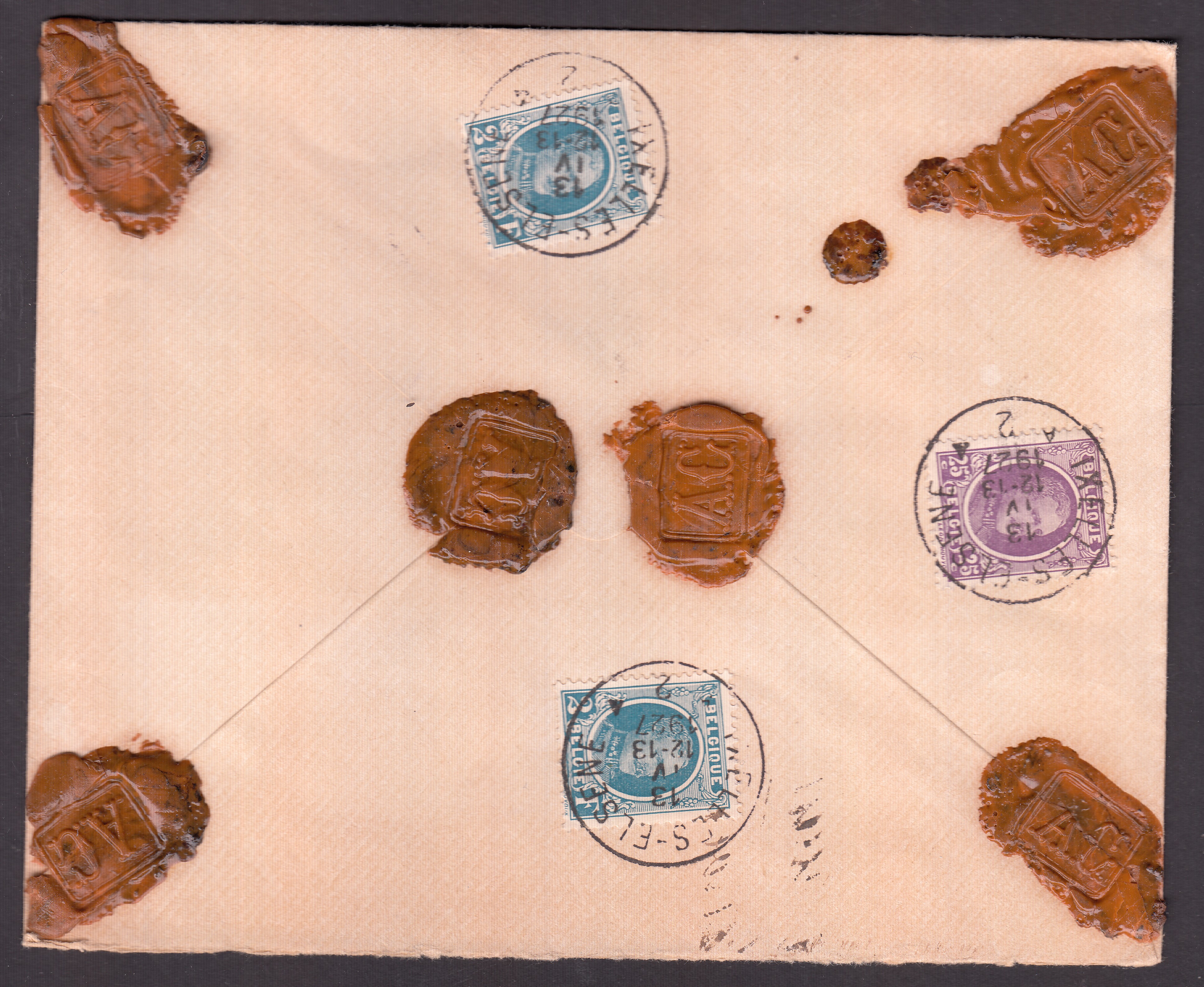 197 +208 x2 au verso de la lettre en valeur assurée (1500Frs) d'Ixelles-Elsene le 13.IV.1927 vers Montrouge, France. Càd au verso.