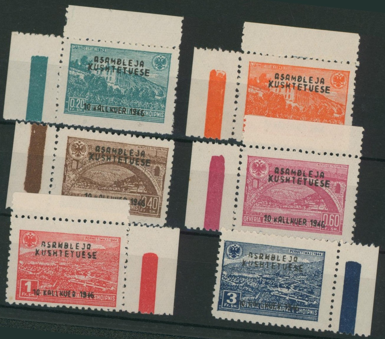Albanie - Yv n°335A/F** signé, neuf sans charnières (MNH)