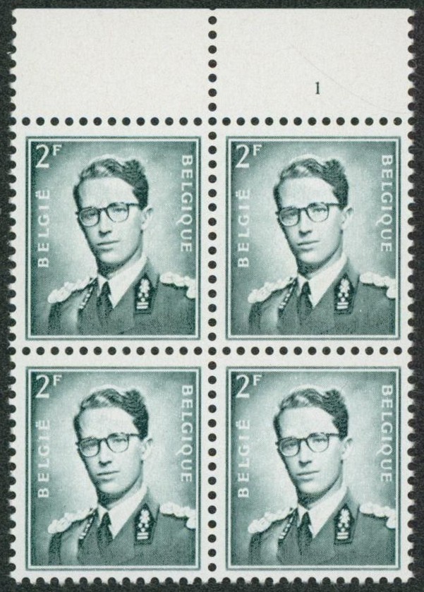 Baudouin à lunettes - n°1066P3** neuf sans charnières en bloc de 4 (MNH) nuance vert-gris + numéro de planche "1"